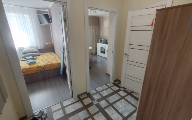 V Novom Dome Flat