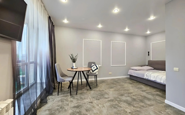 Studiya S Dizaynerskim Remontom Flat