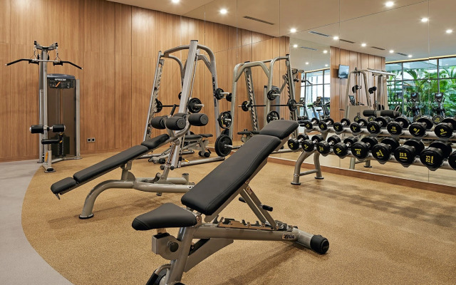 Holiday Inn & Suites Saigon Airport Hotel