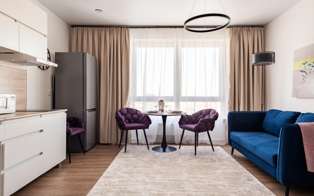 Ezhevichno-Smorodinovyj Tort, vidovaya Flat