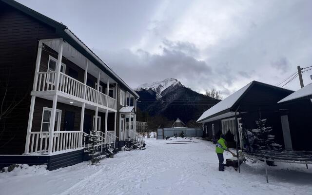 Alina Guest House