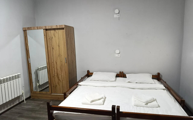 Хостел Caravan Hostel