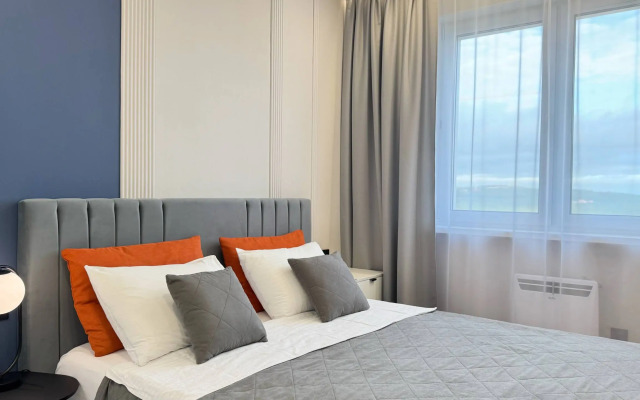 Квартира Уютная с Видом на Море и Русский Мост