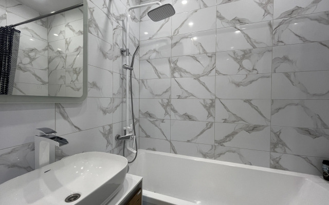 Unique Apart Golubika na PriTomskom ryadom s Kadetskim uchilishchem, LDK i Moskovskoi ploshchadyu na 16 etazhe Na Pritomskoj 31/1 Apartments
