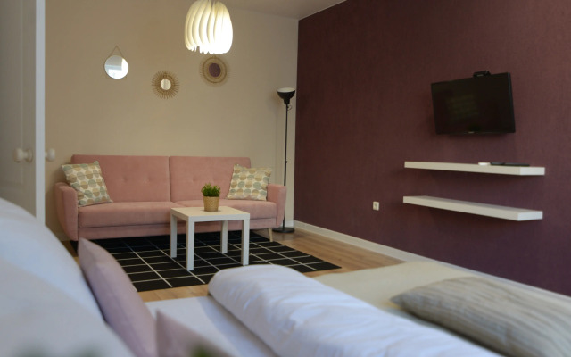 Квартира рядом с Ледовым Дворцом Юбилейный