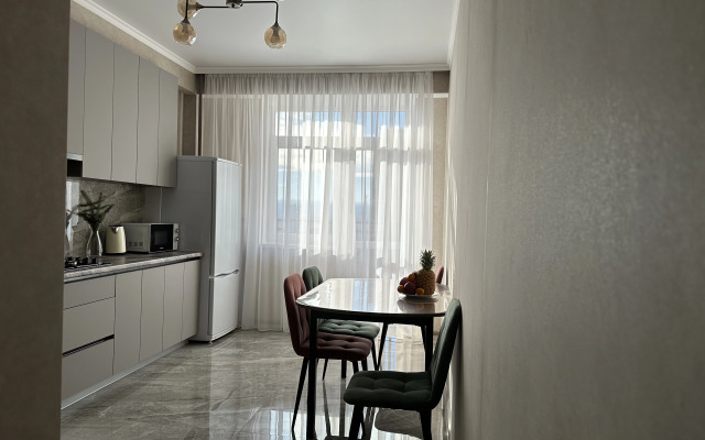 Na Admiralskogo 1A Flat