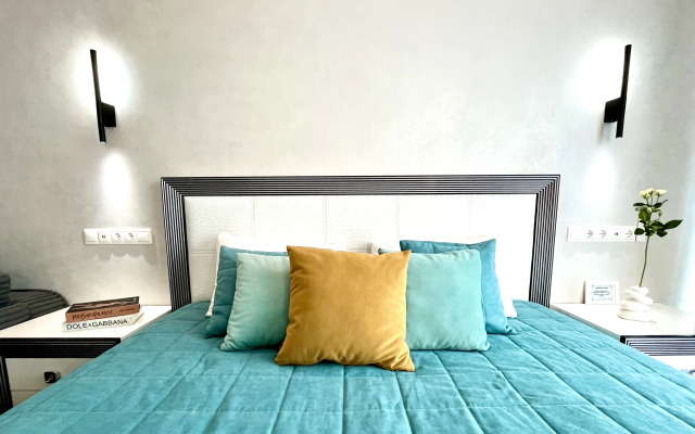 Квартира панорамная Неотель в ЖК Галерея Чижова, у Театра Оперы и Балета