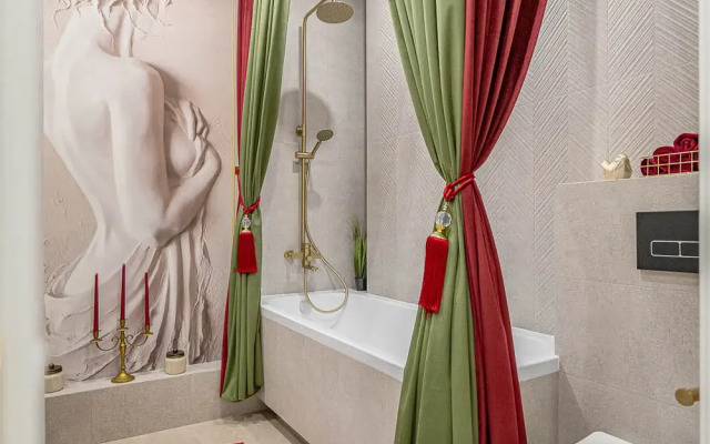 4-room VIP dlya 8 gostey Apartment