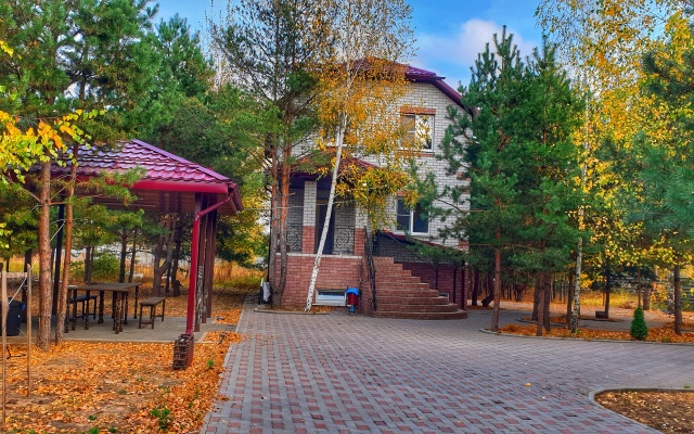 V Sosnakh Private House