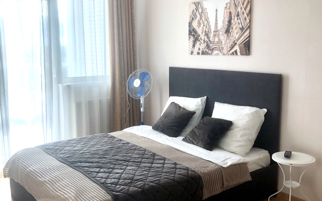 Квартира на  Эпроновской 1