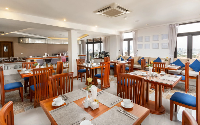 Отель Jaya Suites Hotel