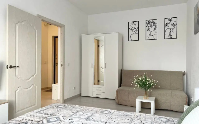 Uyutnaya I Svetlaya U Metro Flat