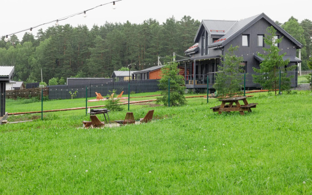 Dom 2 Barn 2 Dalniy Private house