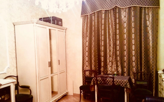 Квартира в Историческом Центре Санкт-Петербурга. Дом Театрального Работника