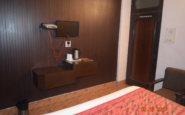 Hotel Trishul By T And M Hotels