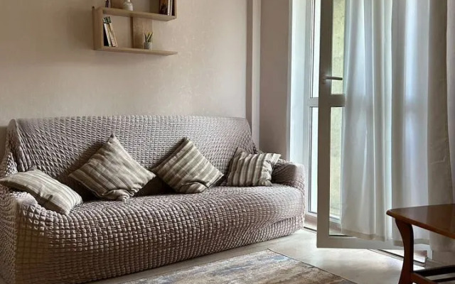 Na Shkolnoy 8a Flat