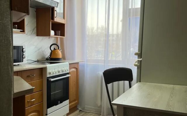 Na Prospekte Rybakov 10 Apartments