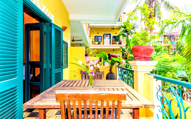 Golden Banana Residence Hotel