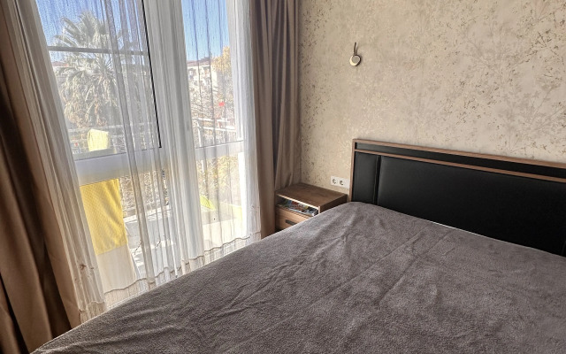 V Tsentre Sukhuma Lakoba 101 Flat