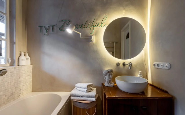 Апартаменты Your Luxury Apart на Восстания для 4 Гостей