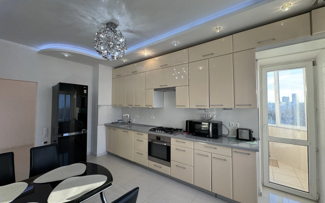 Trekhkomnatnye Apart-Comfort Na Bolshoy Pavlovskoy Apartments