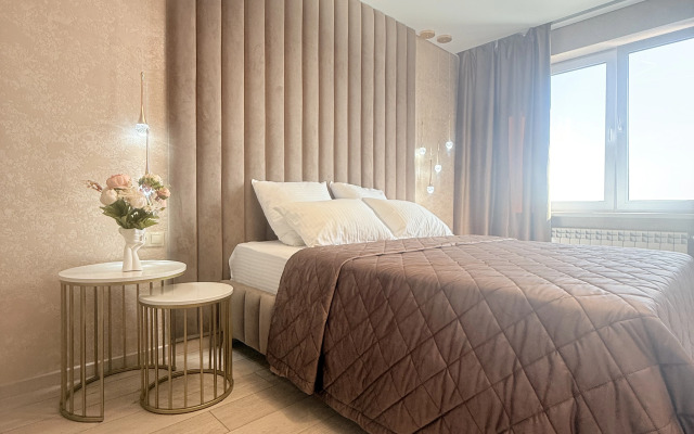 Dizaynerskaya S Vidom Na Reku Flat