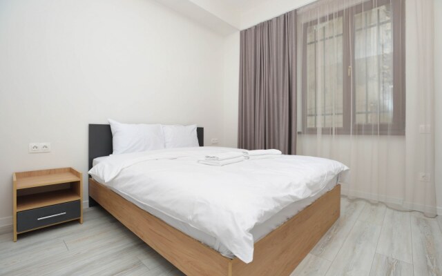 Stay Inn on Saryan Str. 26/3-7 Apartments