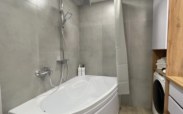 Квартира 3-комнатная на  Никитина 38