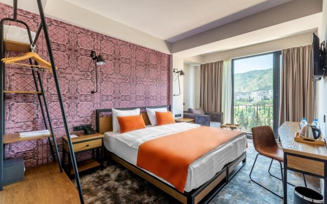 Biography Tbilisi Hotel