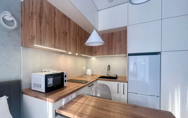 Dlya Troikh Gostey S Vidom Na More Flat