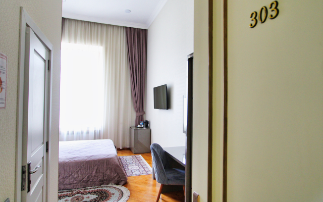 Pilot Baku Hotel