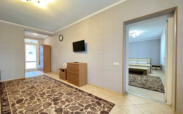 Na Revolyutsionnoy 31a Guest house
