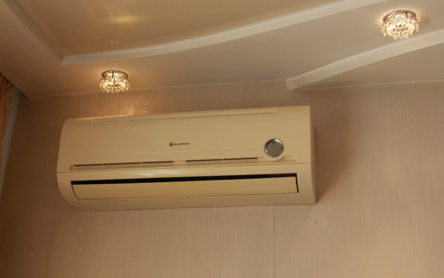 Pritomskij Klassik 2-komnatnye apartamenty naprotiv Kassacionnogo suda, ryadom s Kuzbass-Arena Flat