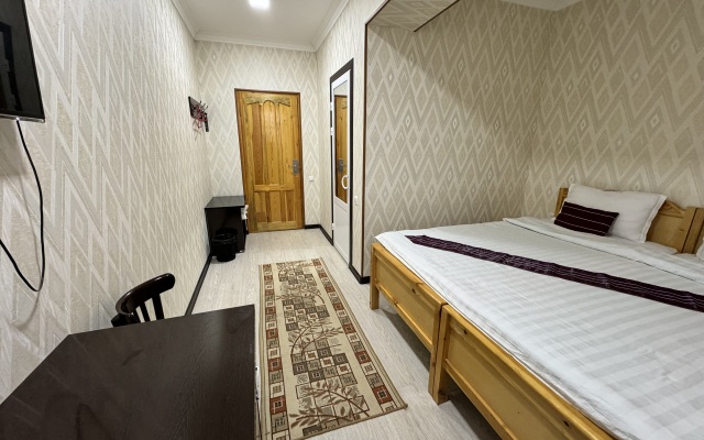 Qamar Hotel