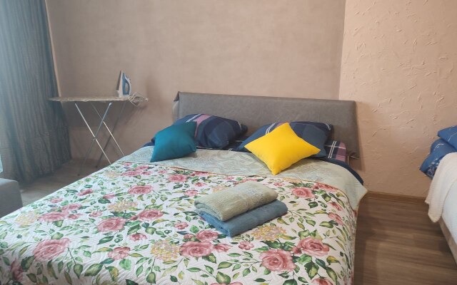 Live-In-Comfort Na Tvorchestva 3 Flat
