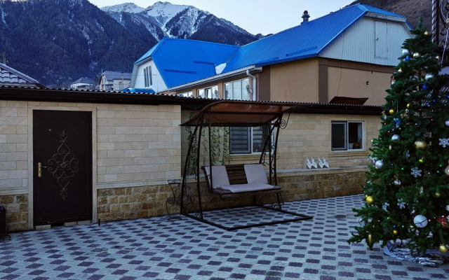 Отель Golden House