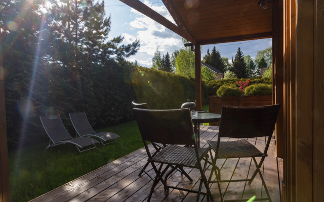 Na Lugovom 40m u reki v centre Zvenigoroda Private House