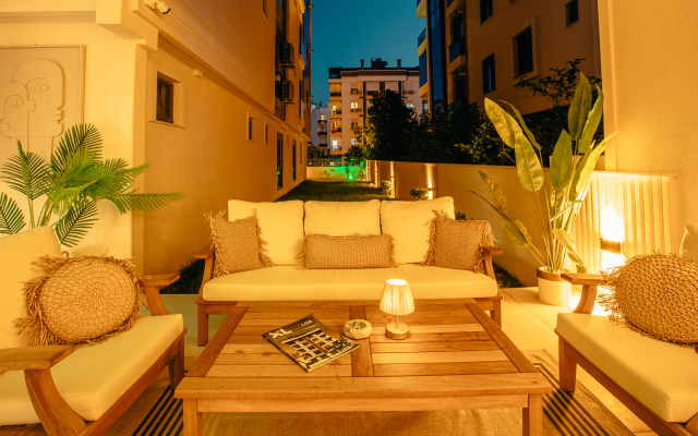 Los Suites Apartment Hotel
