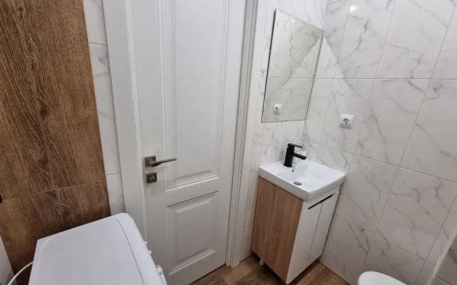 Studiya S Basseynom Zhk Morskoy Kvartal Flat