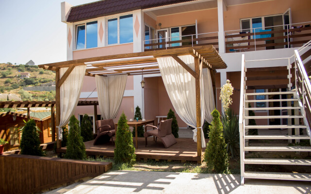 Evel Hotel