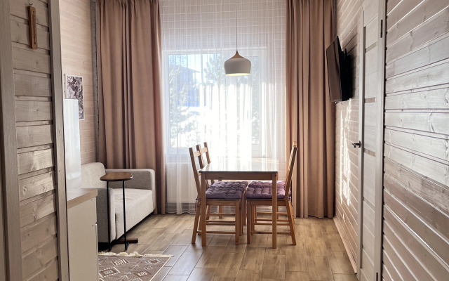 Частный дом у реки 2