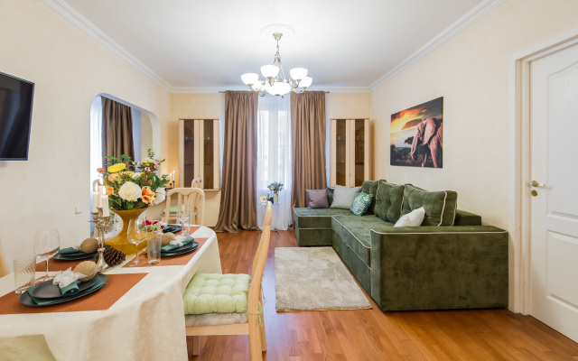 GM s Vidom na Zoopark i Moscow city Apartments