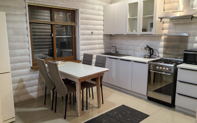 S Basseynom Guest House