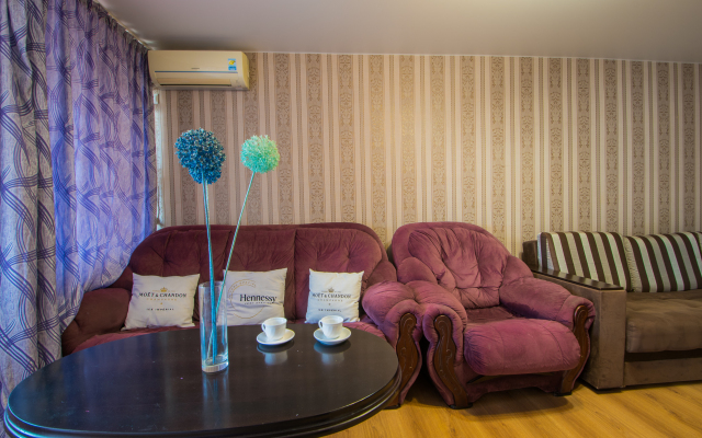 Uyutnaya Kvartira V Sochi Apartments