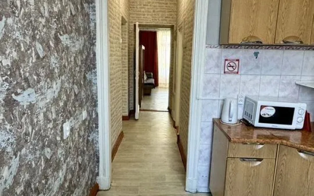 Na Ulitse Amurskaya 82 Flat
