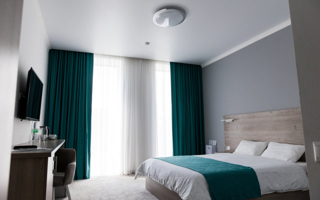 Eleon Hotel