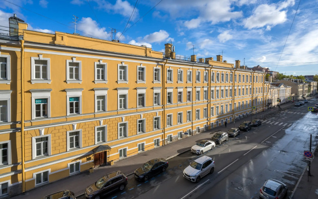 U Tavricheskogo Sada Flat