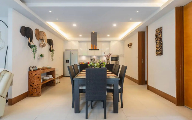 Elegant Beachfront 3Br Condo at Pearl of Naithon Apartments