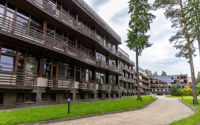 Azimut Park Hotel& SPA Repino