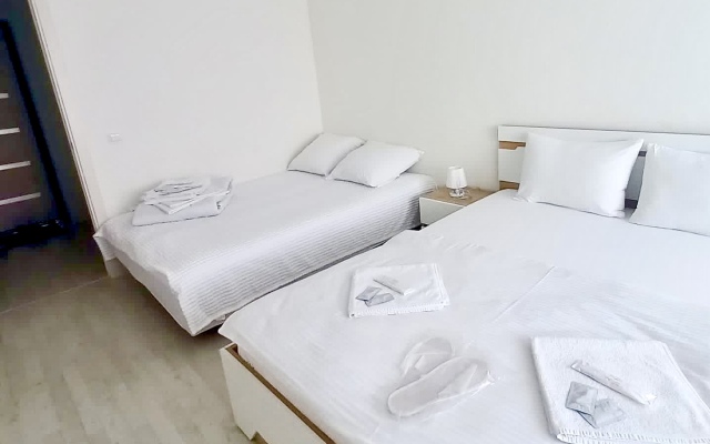 Апартаменты Светлые на Фомушина с Видом на Парк